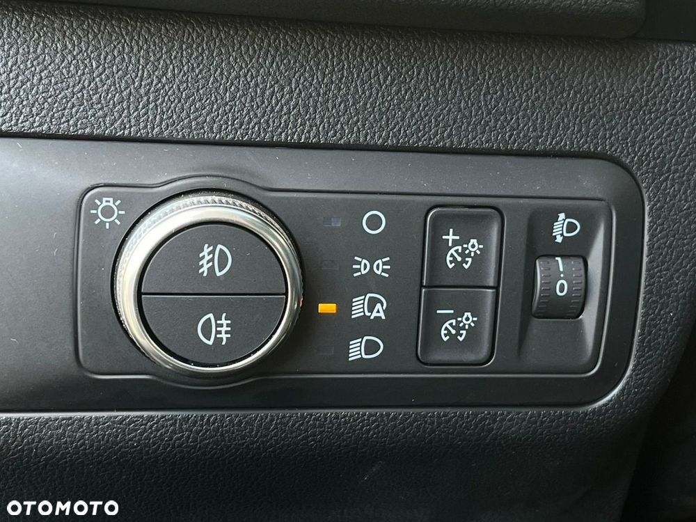 Ford Kuga 2.0 EcoBlue 4x4 TITANIUM - 28