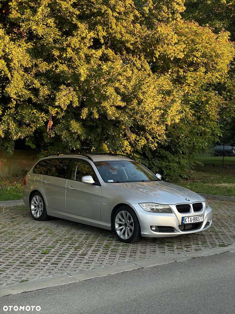 BMW Seria 3 318d - 11