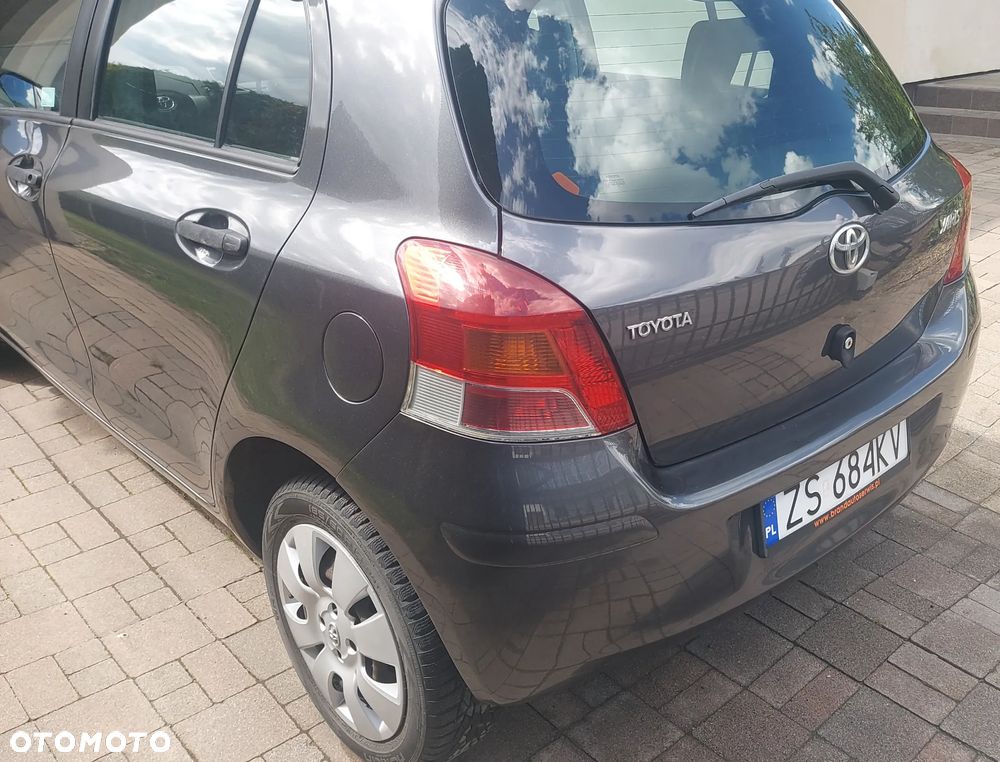 Toyota Yaris 1.33 Luna - 8