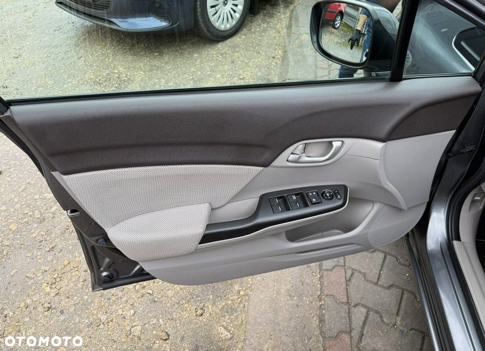 Honda Civic 1.8 i-VTEC Comfort - 16