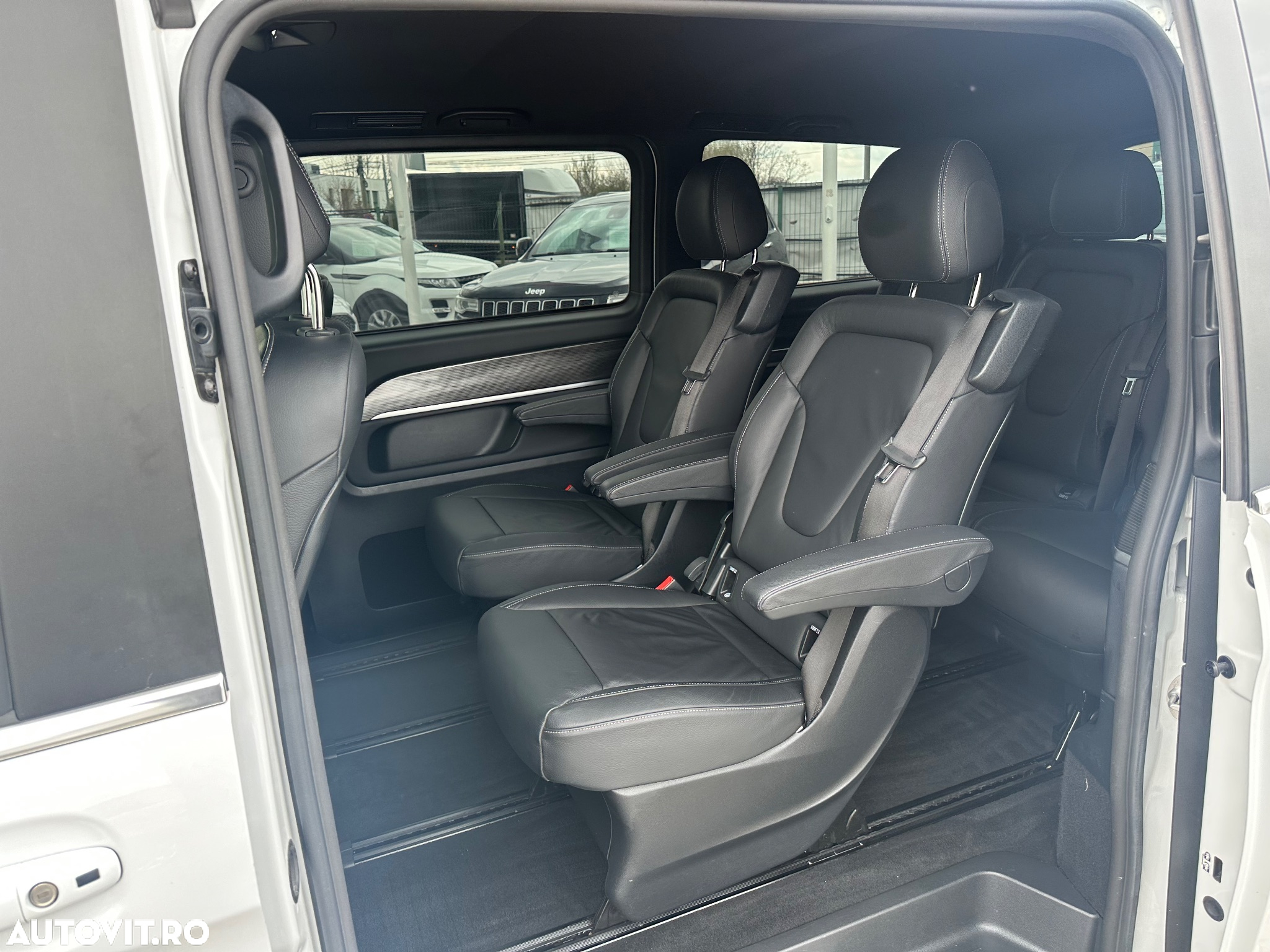 Mercedes-Benz V 300 d lang 9G-TRONIC Avantgarde - 11