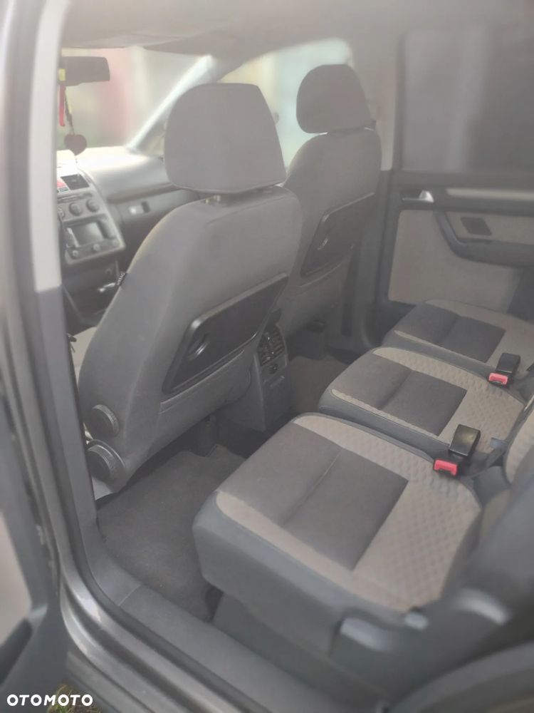 Volkswagen Touran 1.4 TSI DSG Cross - 6