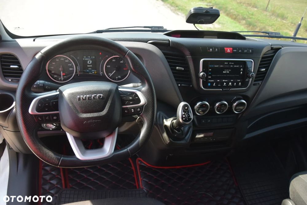 Iveco DAILY 70C - 16