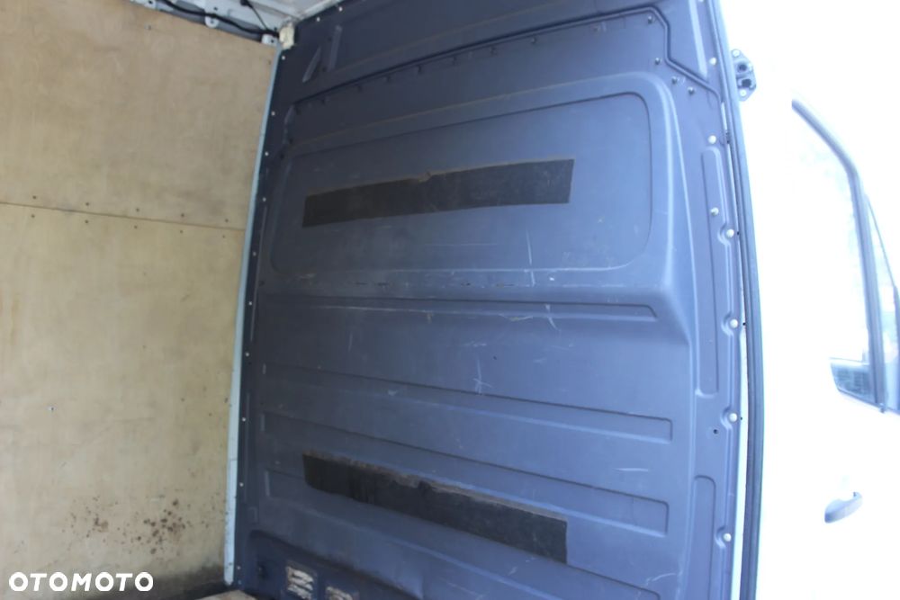 Mercedes-Benz Sprinter - 19