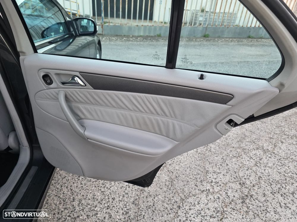 Mercedes-Benz C 220 CDi Avantgarde - 25