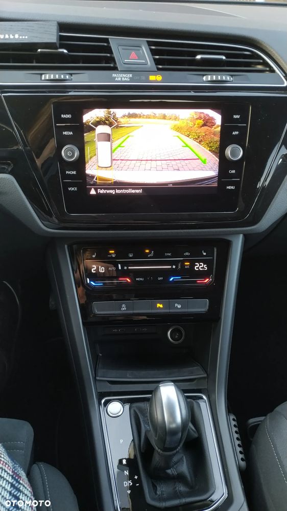 Volkswagen Touran 2.0 TDI SCR DSG Highline - 11