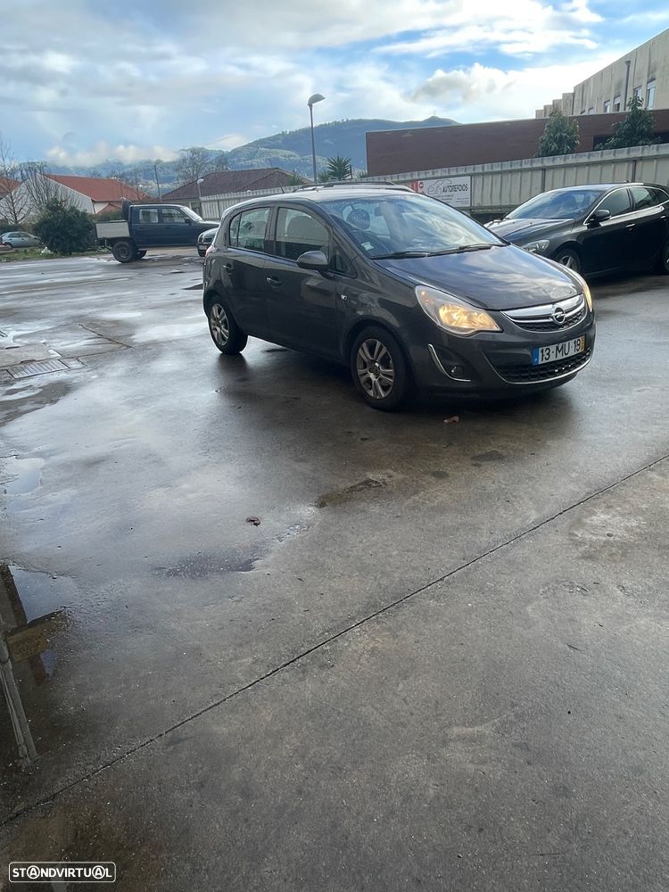 Opel Corsa 1.2 Cosmo - 2