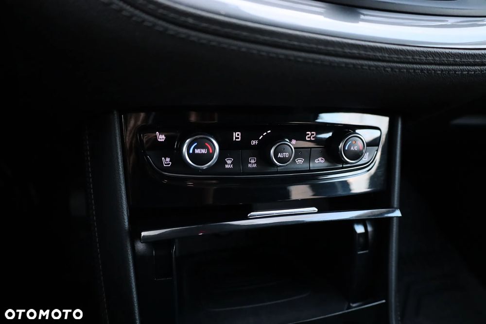 Opel Grandland X Plug-in-Hybrid4 1.6 DI Start/Stop Ultimate - 10