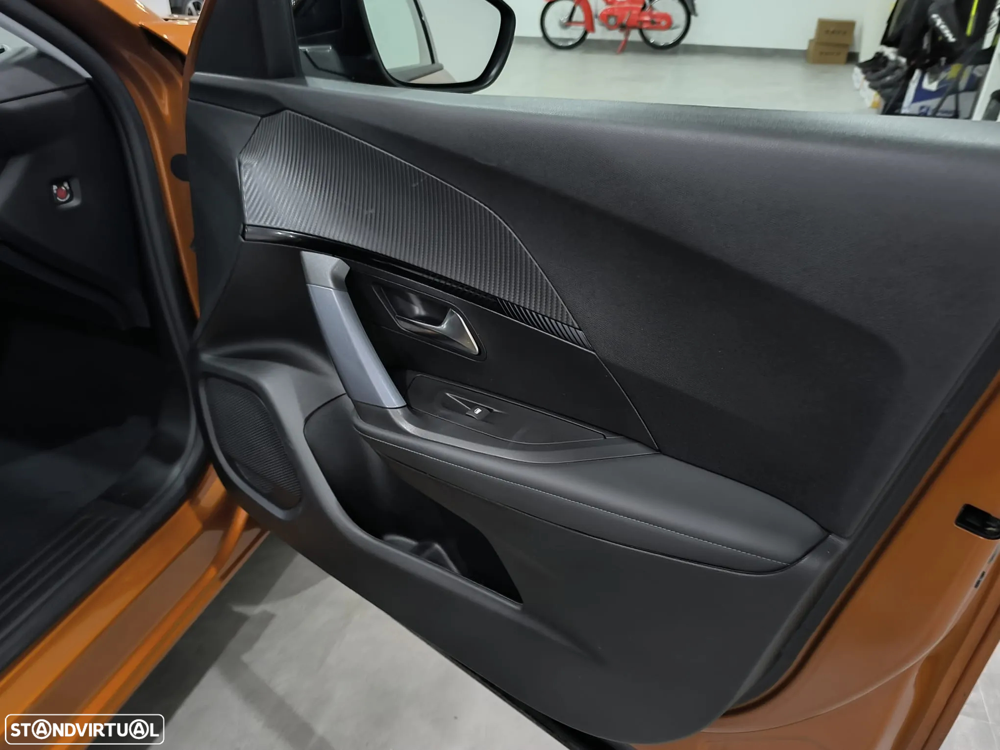 Peugeot 2008 1.2 PureTech Allure - 22