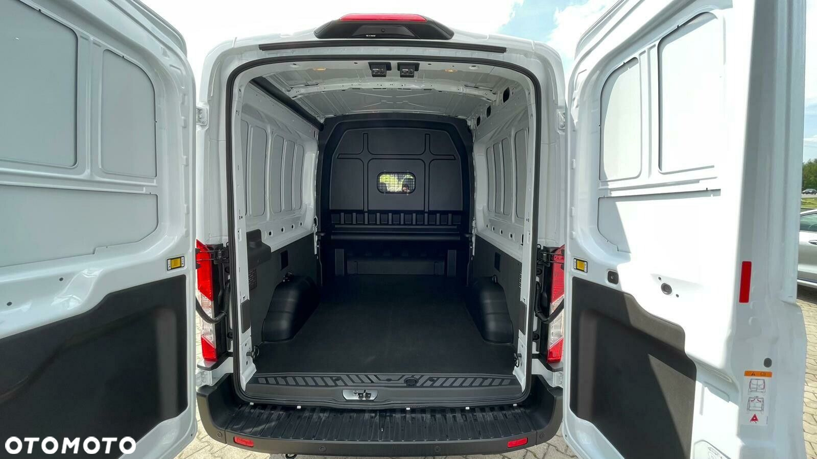 Ford transit Trend - 19
