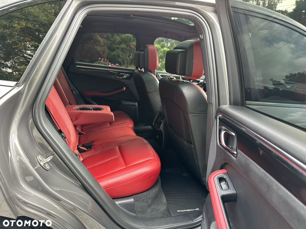 Porsche Macan S - 10