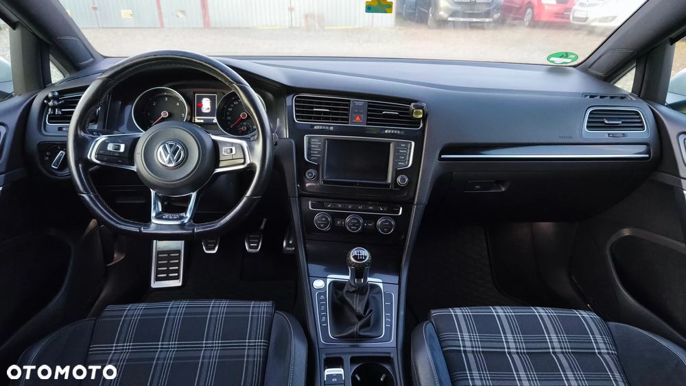 Volkswagen Golf GTD (BlueMotion Technology) - 23