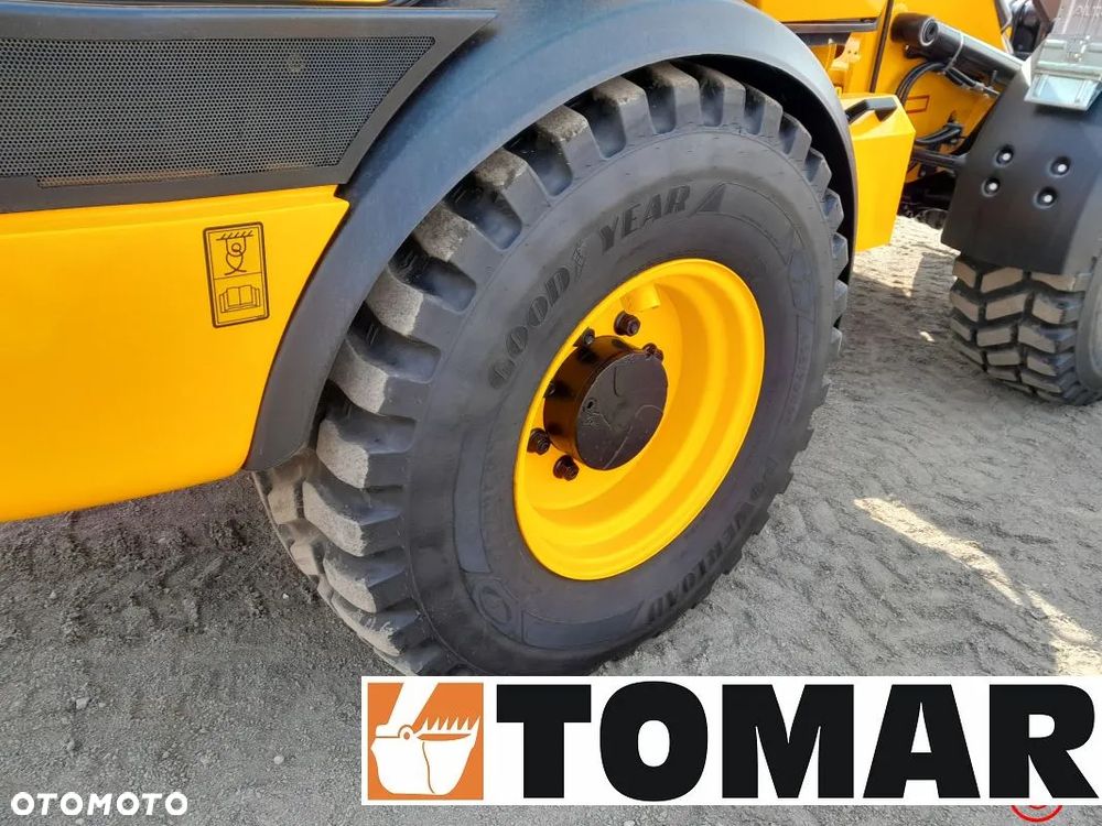 JCB 409 - 16
