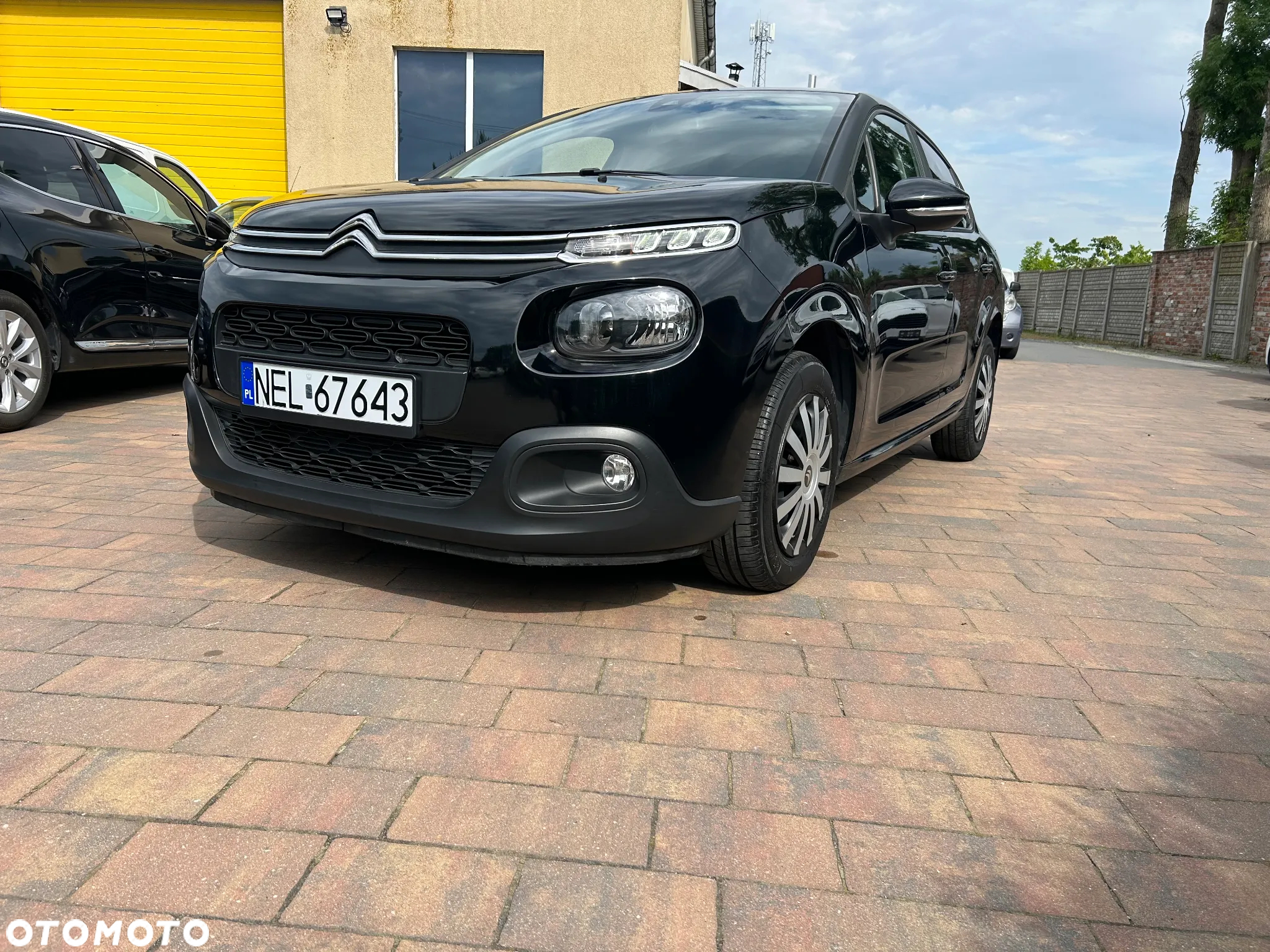 Citroën C3 Pure Tech 82 SHINE - 4