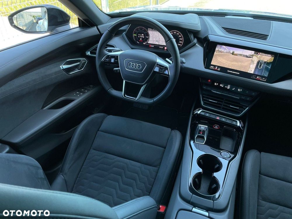 Audi e-tron GT - 15