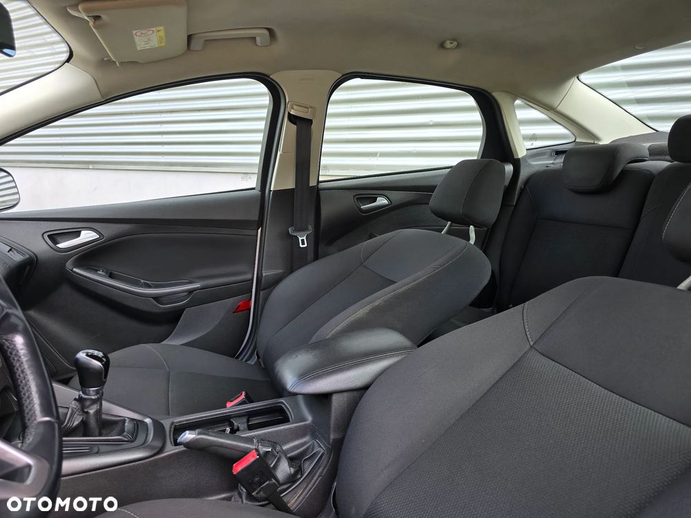 Ford Focus 1.6 Gold X - 30