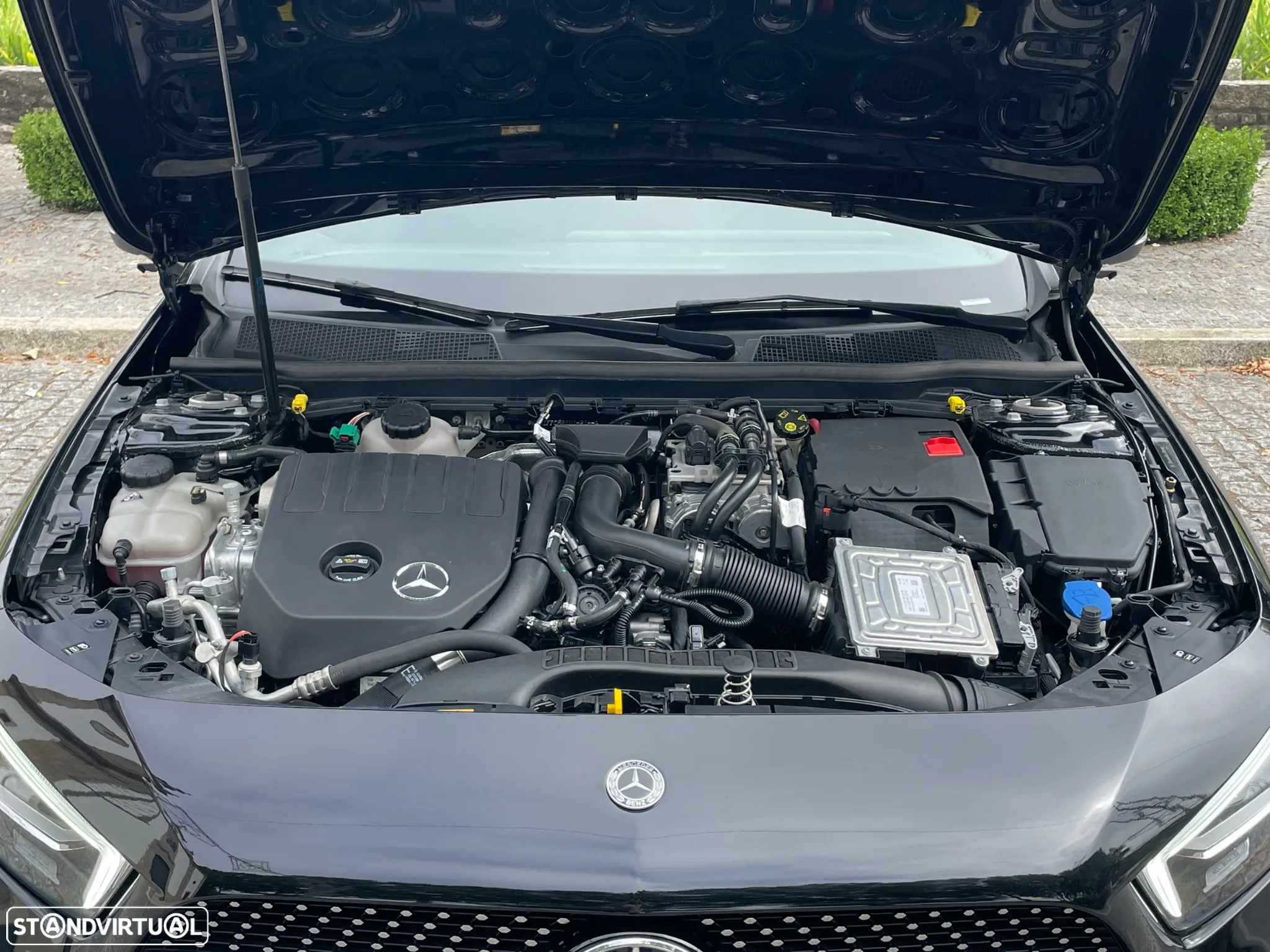 Mercedes-Benz A 250 e 8G-DCT AMG Line - 11