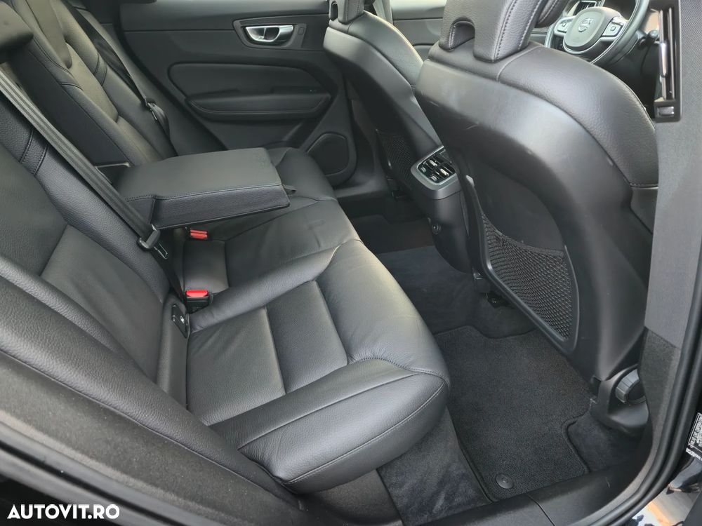 Volvo XC 60 B4 D AWD Geartronic Inscription - 30