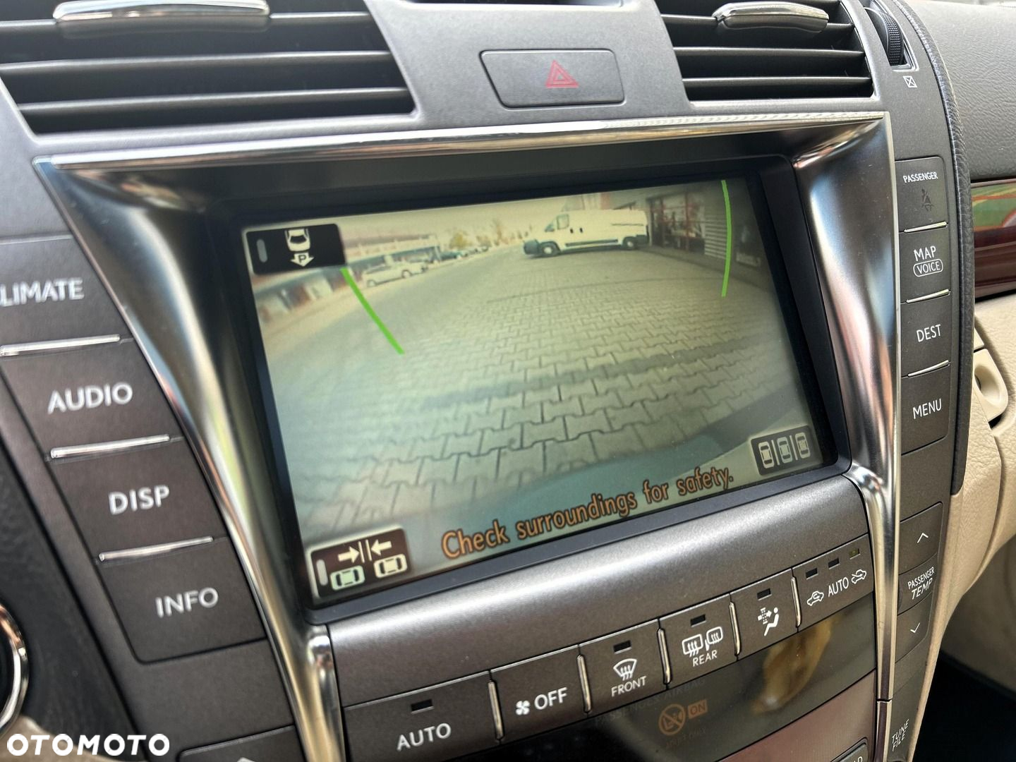Lexus LS 460 Prestige - 25