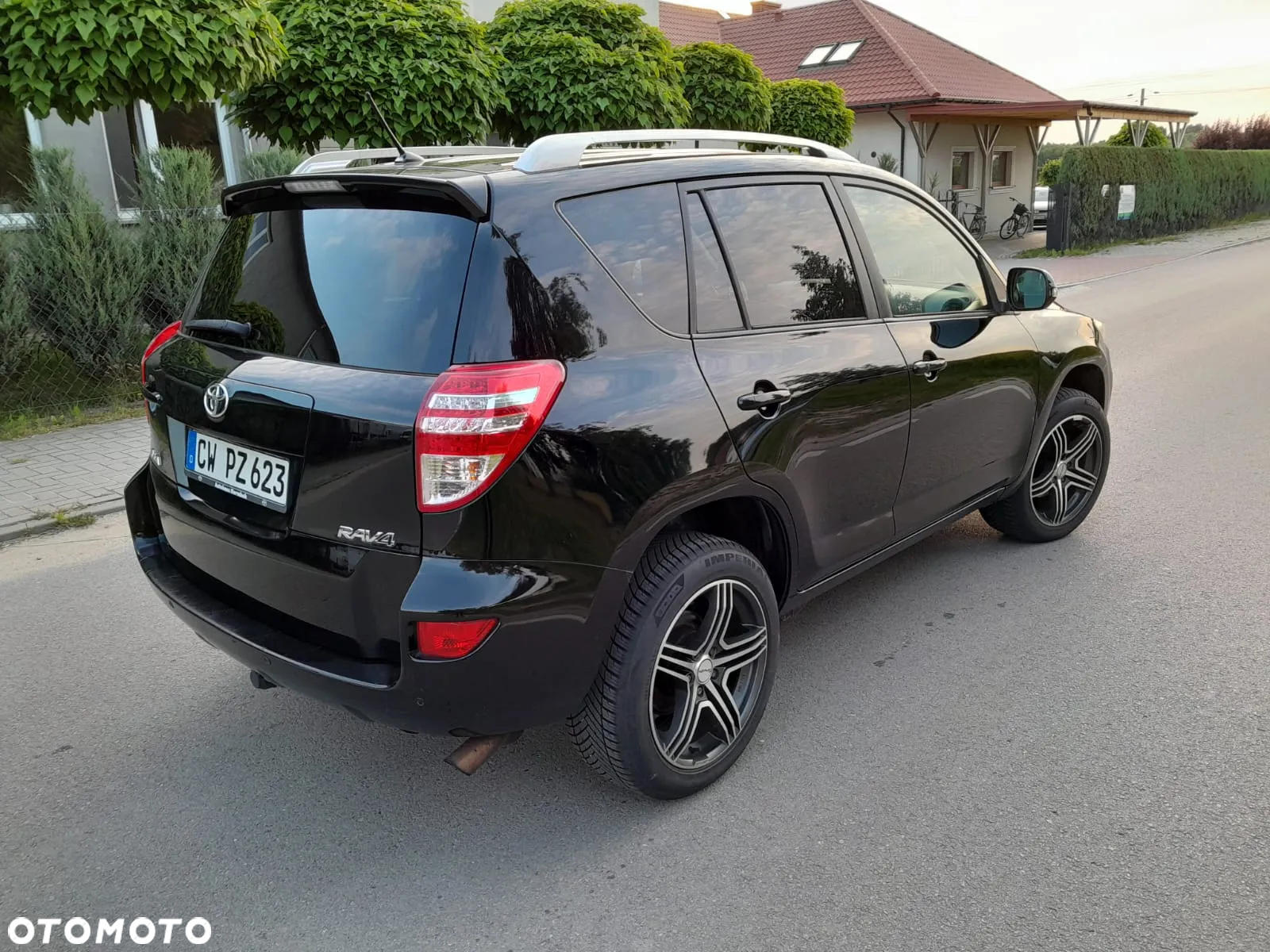 Toyota RAV4 - 4