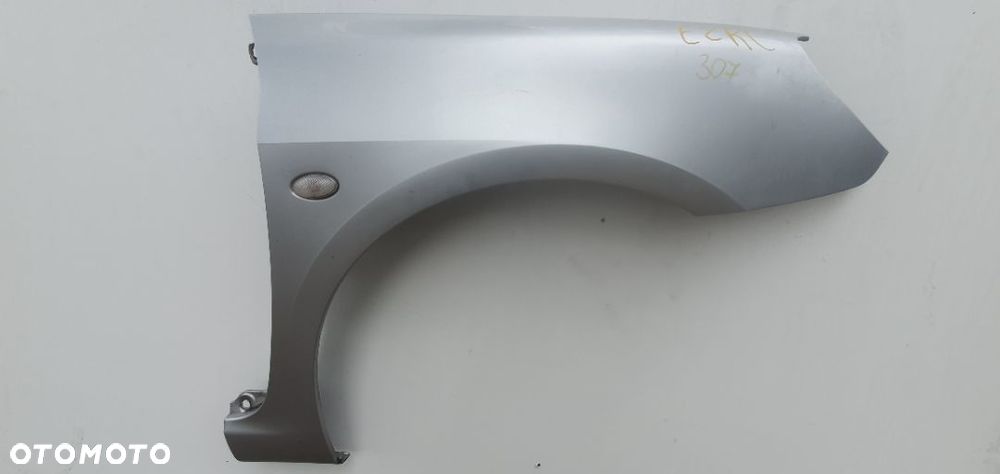 PEUGEOT 307 BŁOTNIK PRAWY PRZEDNI EZRC przed lift