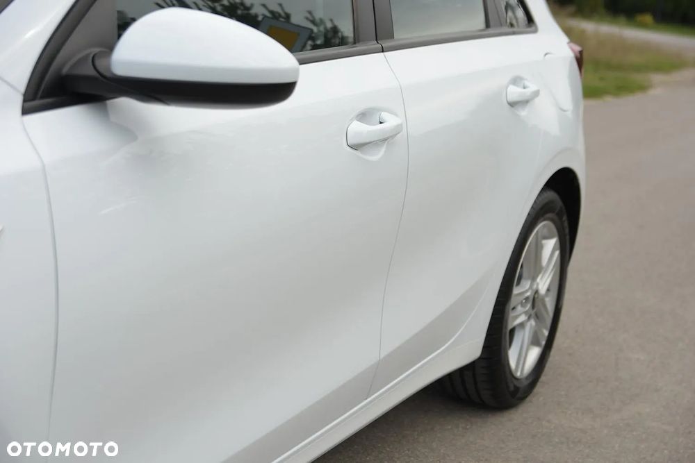 Kia Ceed - 10