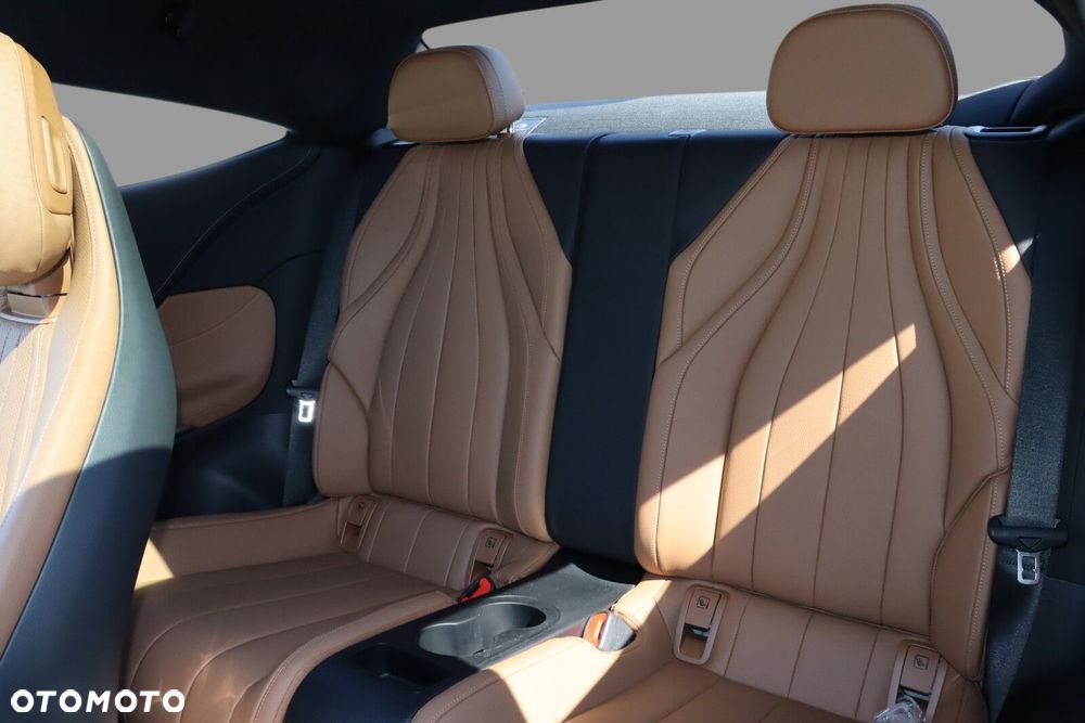 Mercedes-Benz CLE 300 mHEV 4-Matic AMG Line - 16