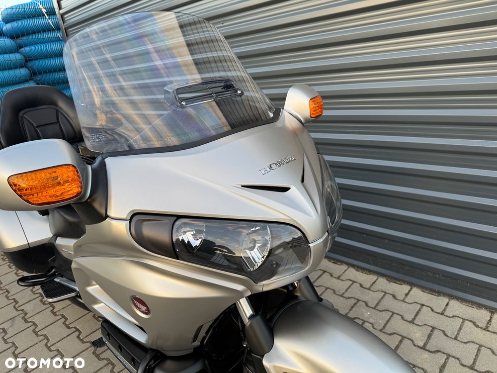 Honda GL - 18