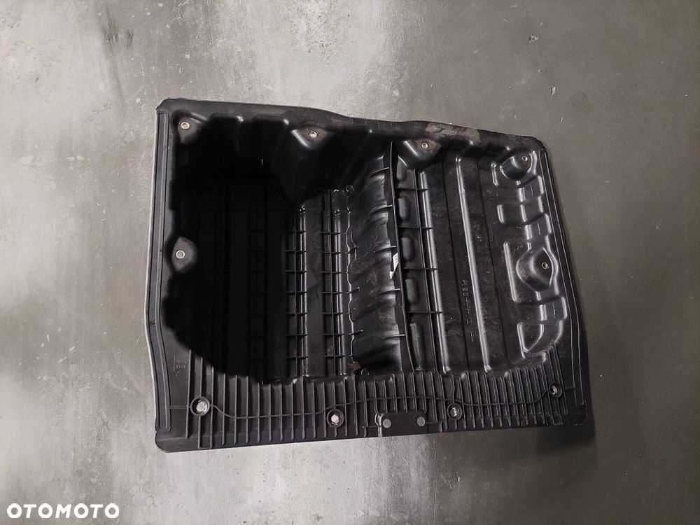 WNĘTRZE TAPICERKA BAGAŻNIKA BMW E91 - 5