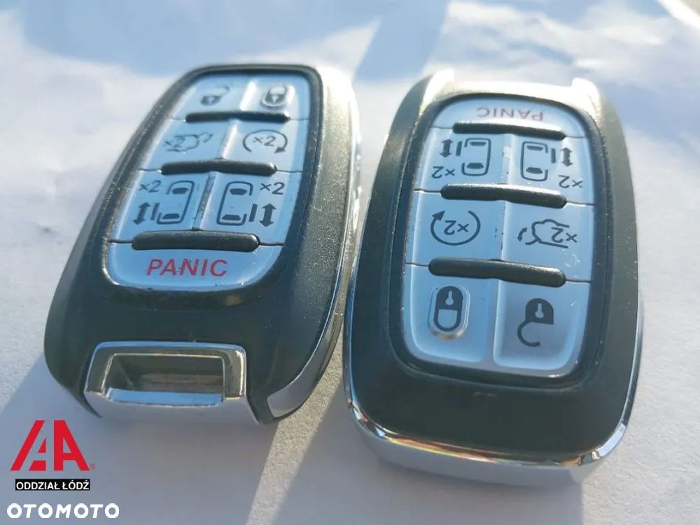 Chrysler Pacifica - 12