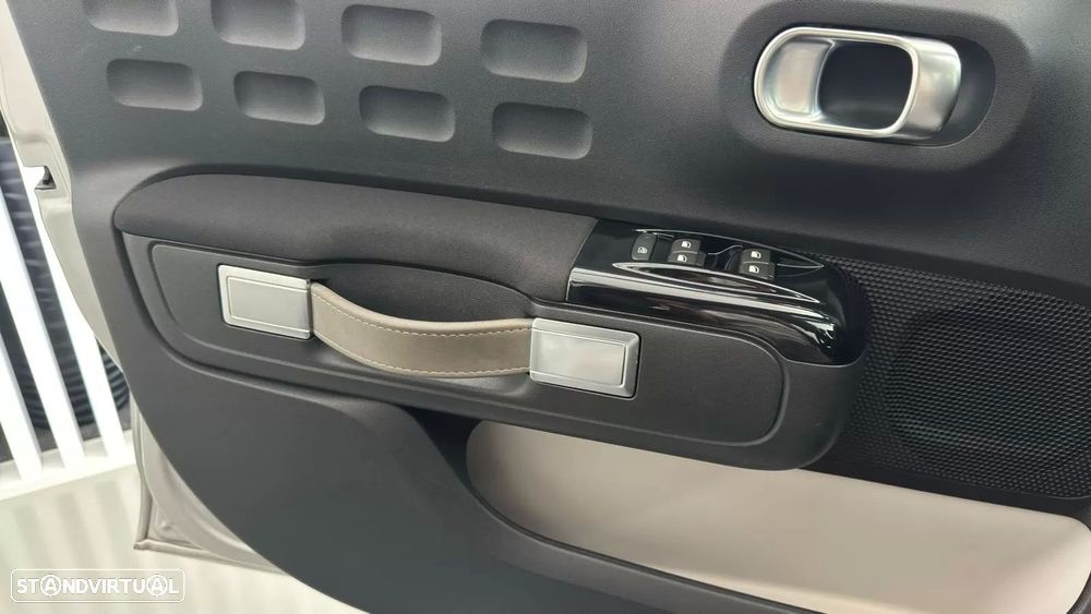 Citroën C3 1.2 PureTech Shine - 29