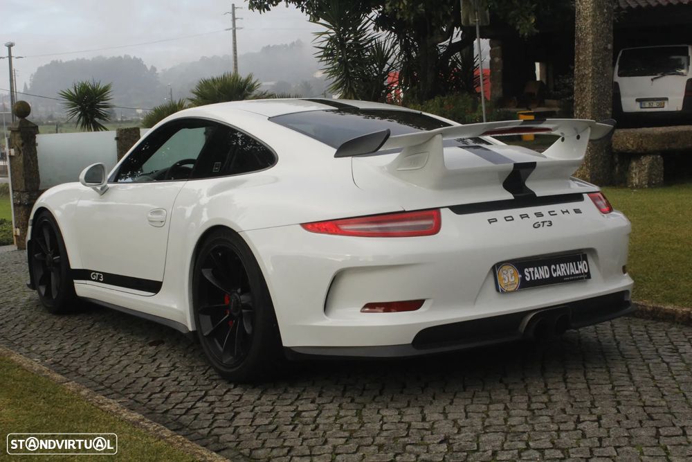 Porsche 911 Série F - 10