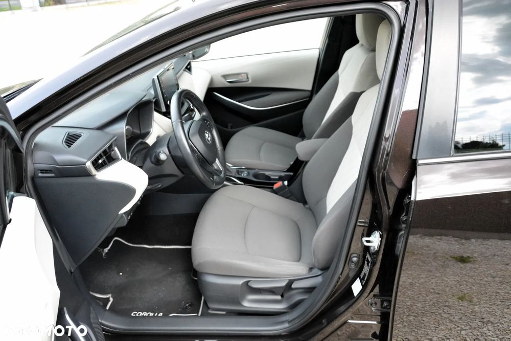 Toyota Corolla 1.8 Hybrid Comfort - 10
