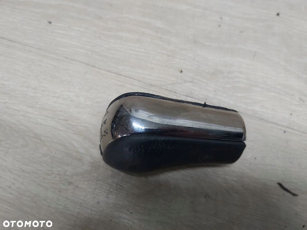 Toyota Corolla E12 Avensis T25 Gałka zmiany biegów 5B - 4