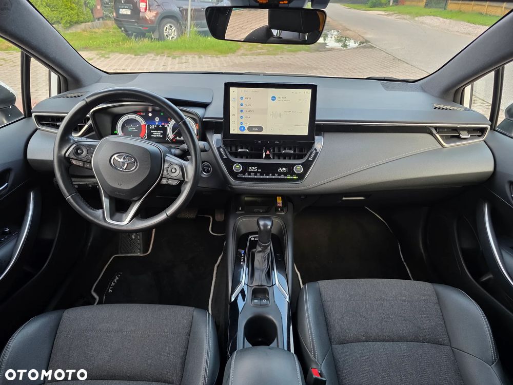 Toyota Corolla 1.8 Hybrid Style - 18