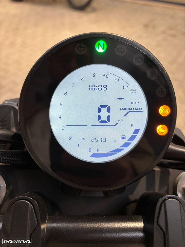 QJ Motor SRV 125 - 6