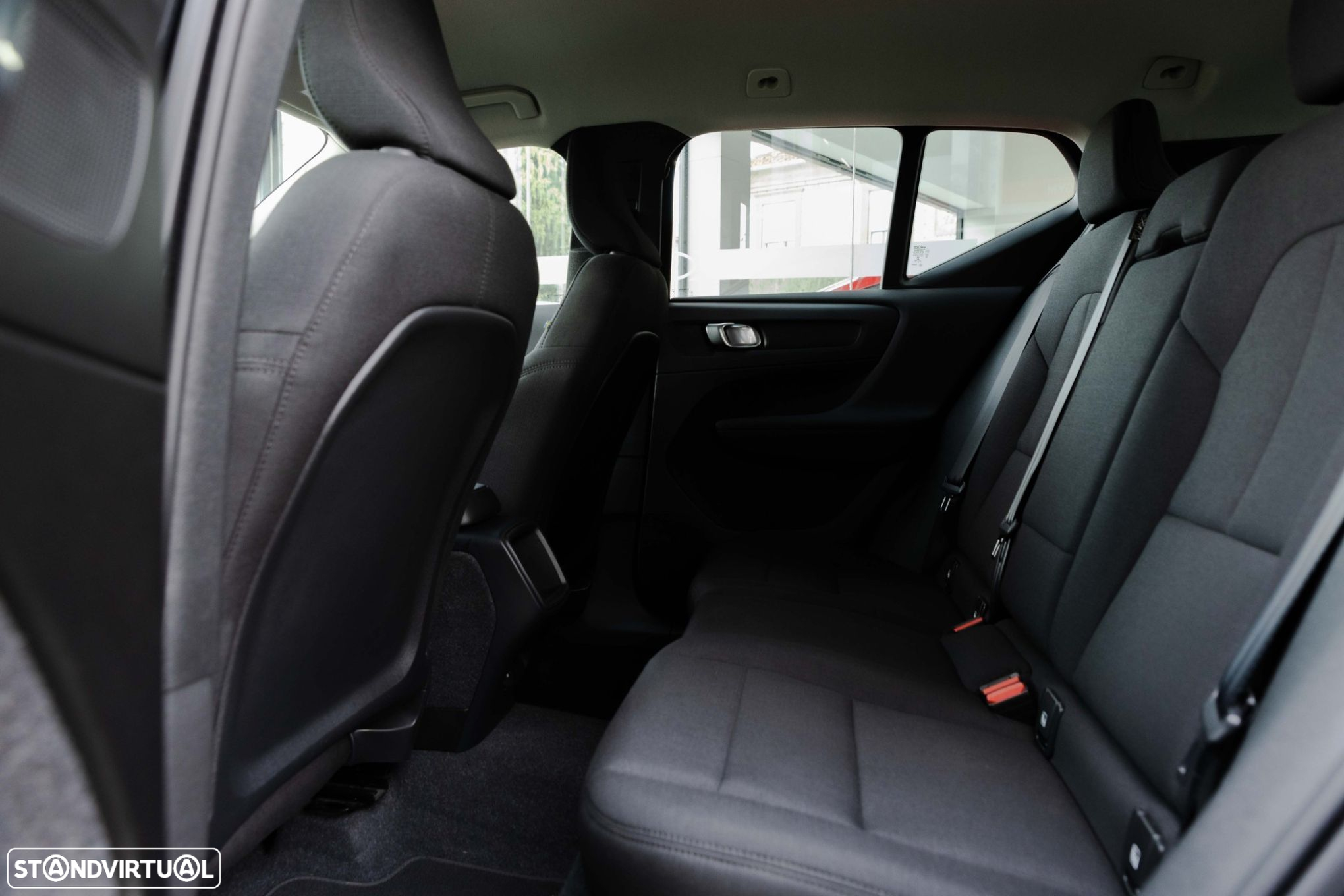 Volvo XC 40 1.5 T2 Momentum Core - 23