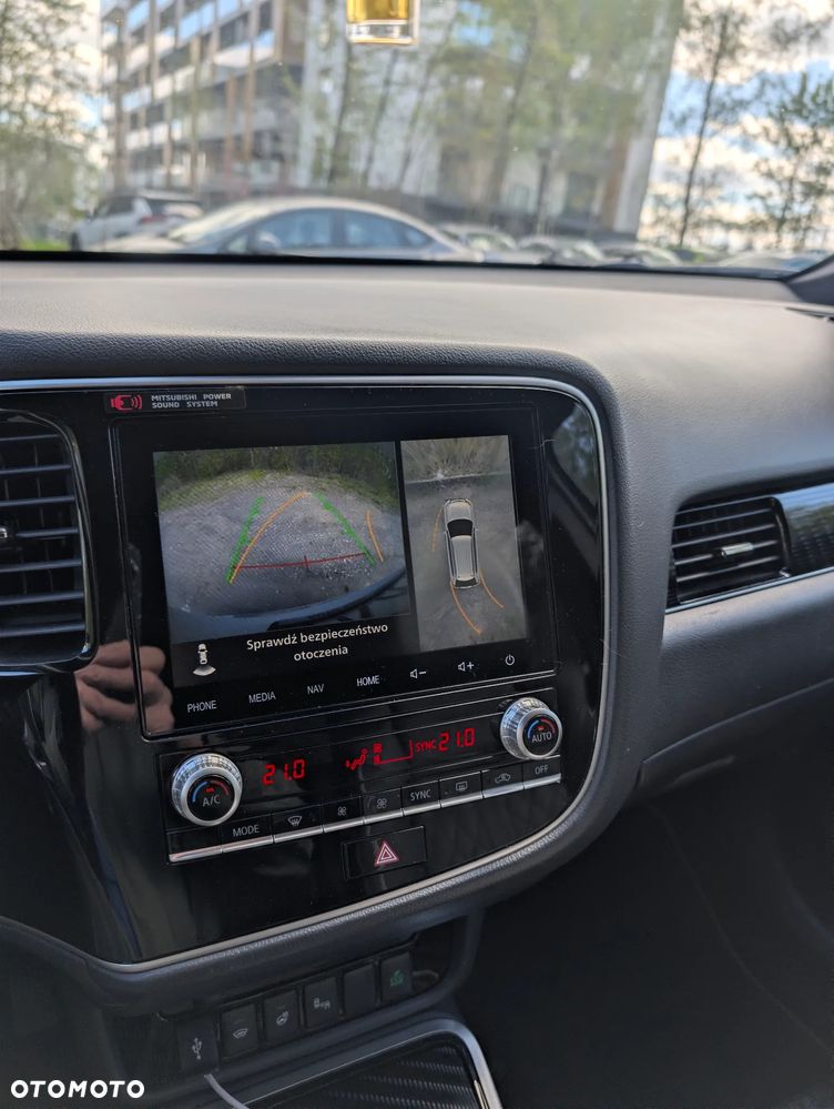 Mitsubishi Outlander Instyle + - 14