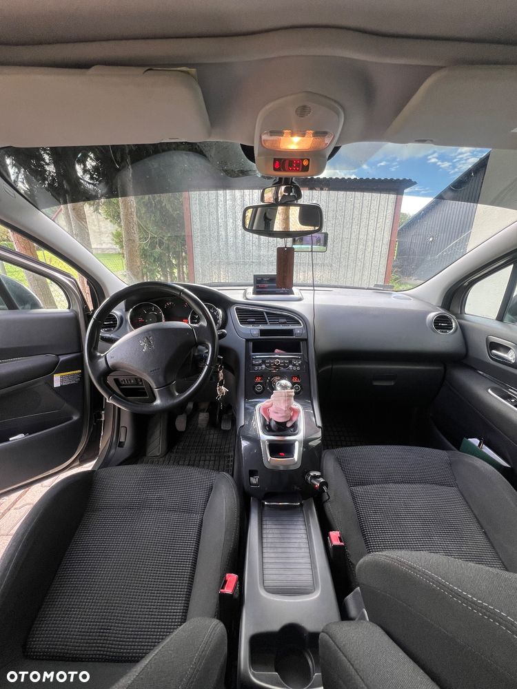 Peugeot 5008 - 9