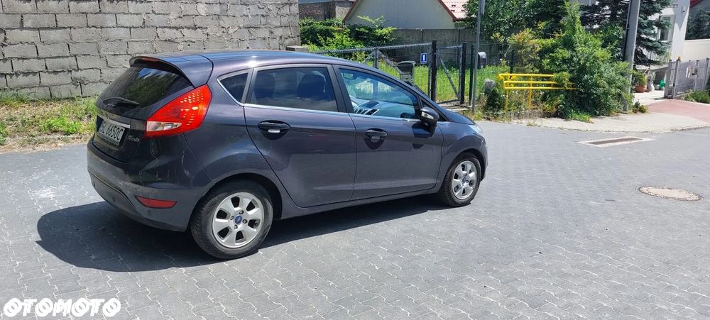 Ford Fiesta 1.6 TDCi DPF Titanium - 3