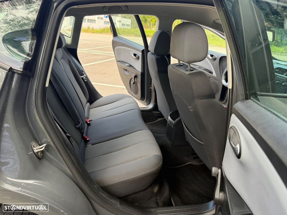 SEAT Leon 1.6 TDI DPF E-Ecomotive Style - 21