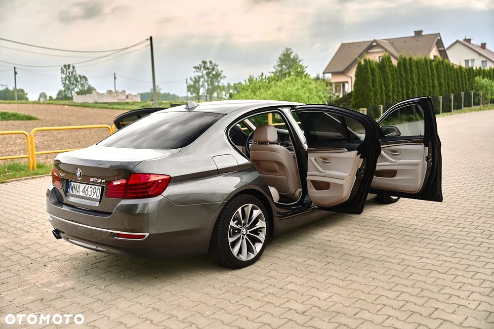 BMW Seria 5 525d xDrive Modern Line - 24