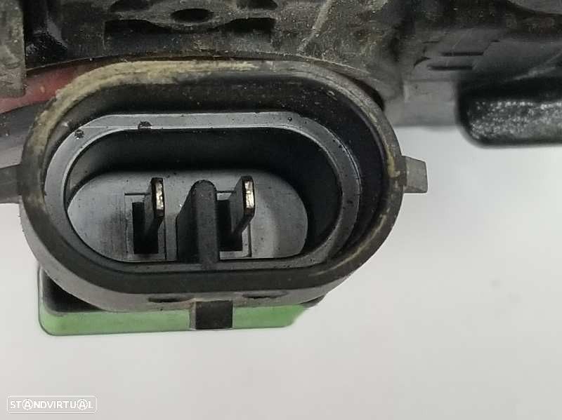 FAROL NEVOEIRO DIREITO TOYOTA AVENSIS BREAK FAMILIAR 2007 -812100D041 - 3