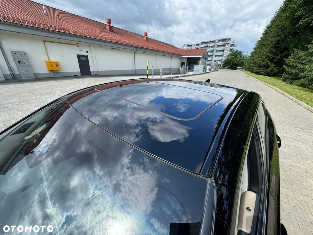 Lexus ES 300h Business Edition + - 33