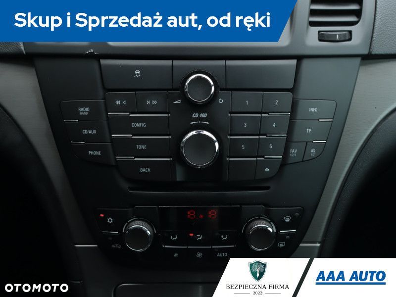 Opel Insignia - 15