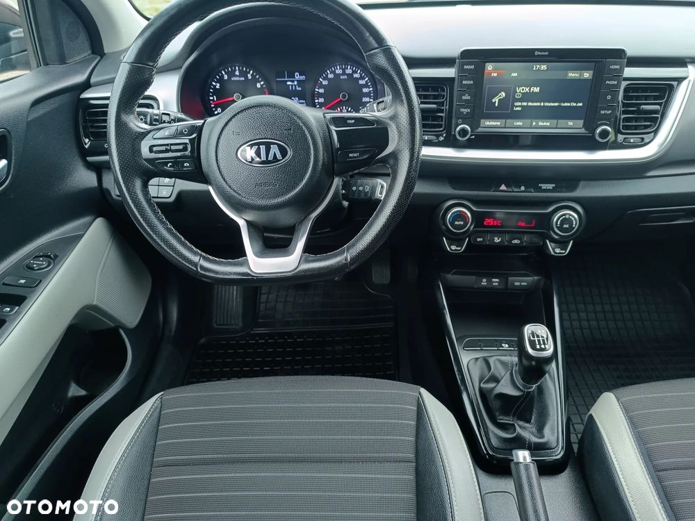 Kia Stonic 1.4 L - 11