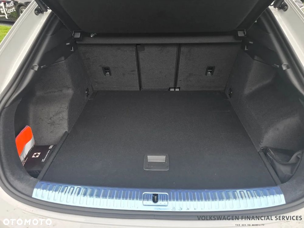 Audi Q3 Sportback - 8