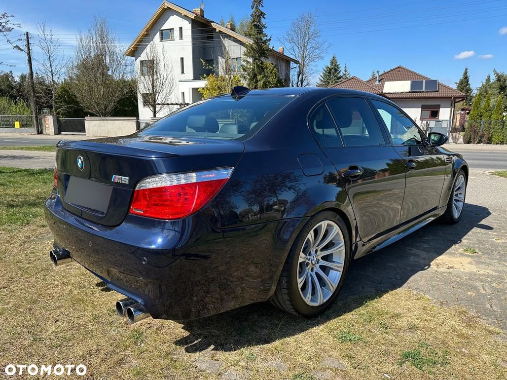 BMW M5 Standard - 11