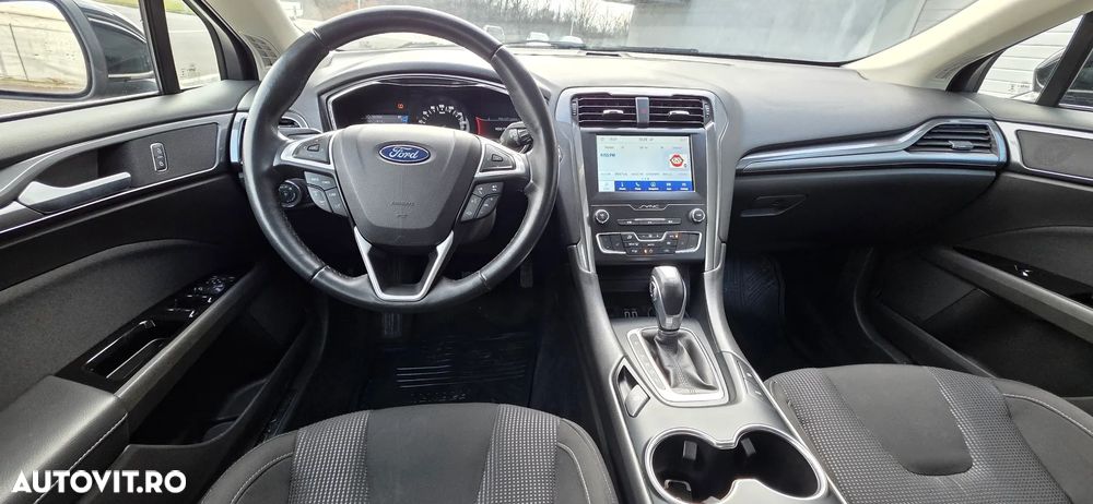 Ford Mondeo 2.0 HEV Titanium - 10