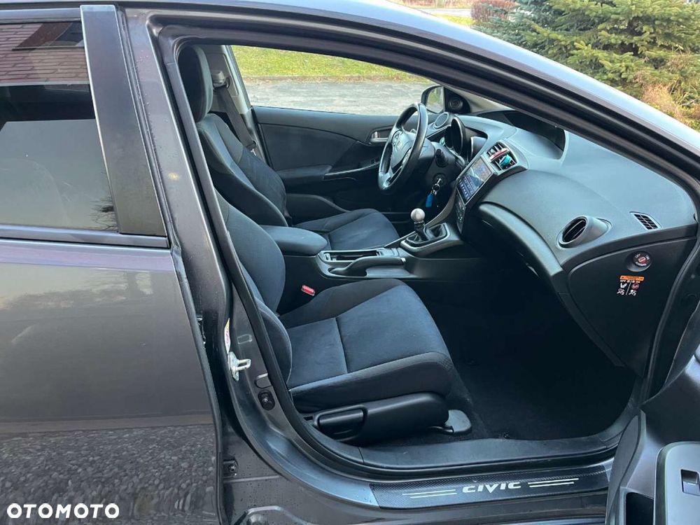 Honda Civic 1.8 i-VTEC Sport - 18